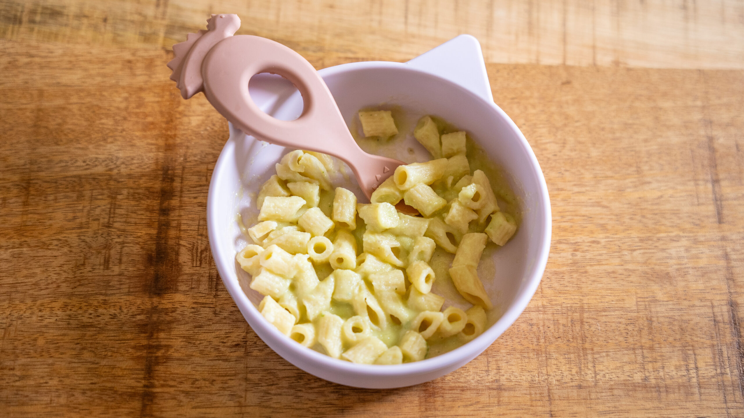 Pâtes sauce crémeuse pesto-courgette pour bébé